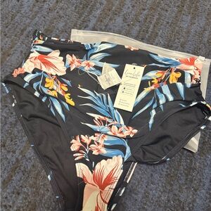 Two tummy control CUPSHE bikini bottoms rouched